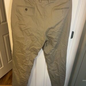 Dockers Men's Khaki Chinos